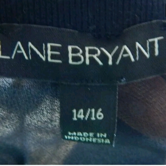 Lane Bryant Sheer Lace Panel Boxy Top - Picture 2 of 3